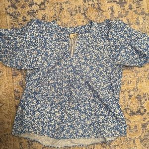 Tuckernuck flutter sleeve top